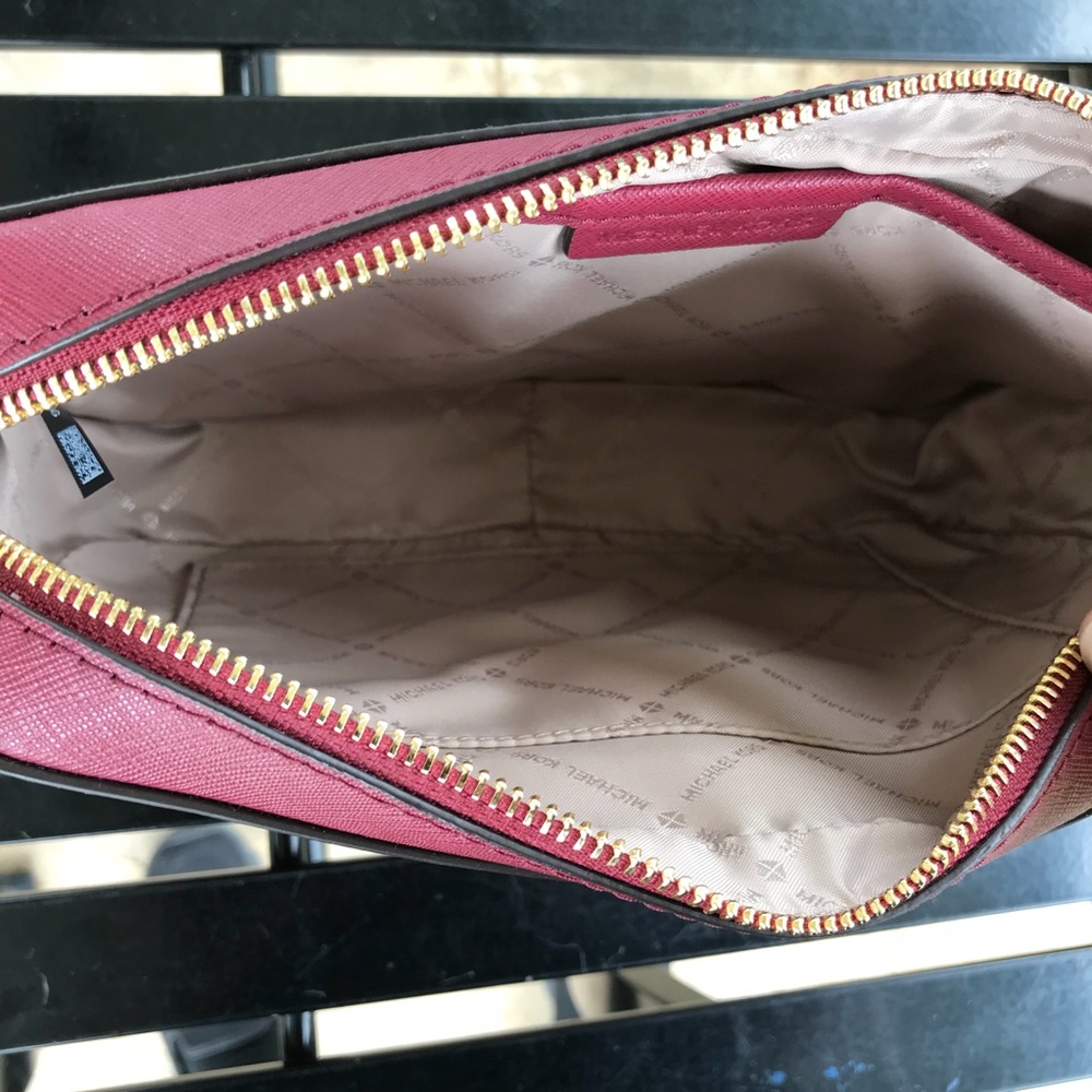 Michael Kors Jet Set EW Crossbody + Coinpouch ID - Picture 7 of 8